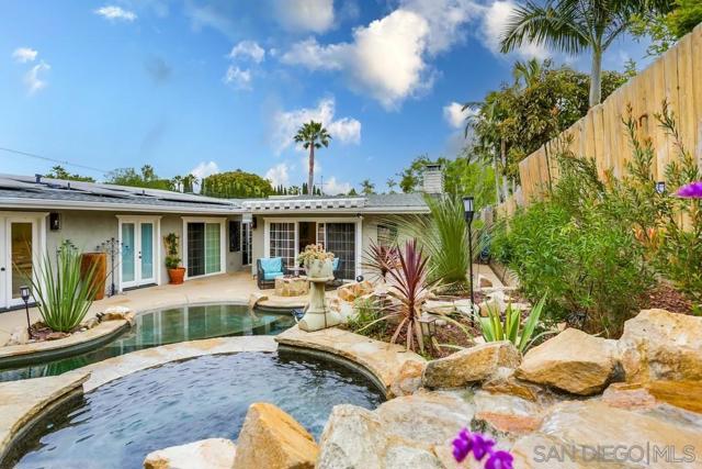 2293 Alta Vista Drive, Vista CA: https://media.crmls.org/mediaz/3a259003-561d-4ef5-bc8b-e8d6b5dd8ece.jpg