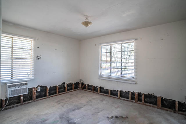 77643 Temecula, La Quinta CA: https://media.crmls.org/mediaz/3a268a3d-1a23-41b1-b3b6-ef613047c61d.jpg