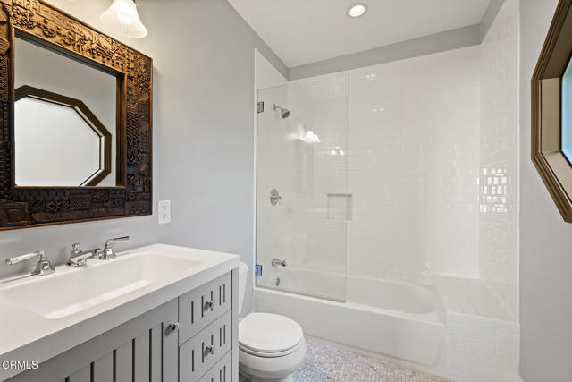 1052 New York Drive, Altadena CA: https://media.crmls.org/mediaz/3a277540-184f-4a9e-9f8f-a93e469d4825.jpg