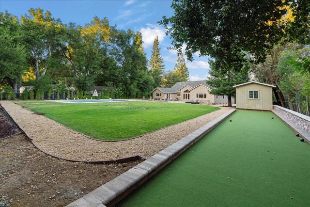 15211 Becky Lane, Monte Sereno CA: https://media.crmls.org/mediaz/3a2956c9-d2cf-450f-a18e-9b99f97bc83f.jpg