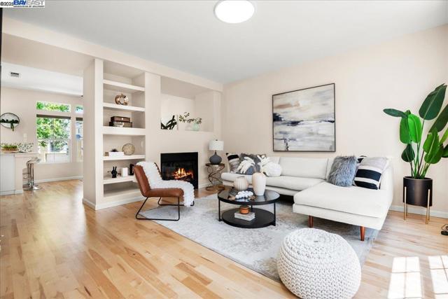 3583 Madison Cmn, Fremont CA: https://media.crmls.org/mediaz/3a2a334d-7261-4bef-bcf6-3c4ee264d51f.jpg