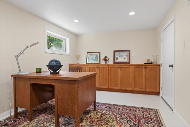 332 Carol Drive, Ventura CA: https://media.crmls.org/mediaz/3a2a5f58-abd4-4dd1-98f6-bfa6cc9b28d7.jpg