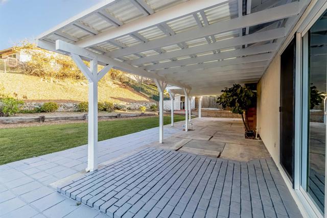 1446 SAN CARLOS PLACE, Escondido CA: https://media.crmls.org/mediaz/3a2ababb-92e4-40f3-9934-3d5115d4a03f.jpg