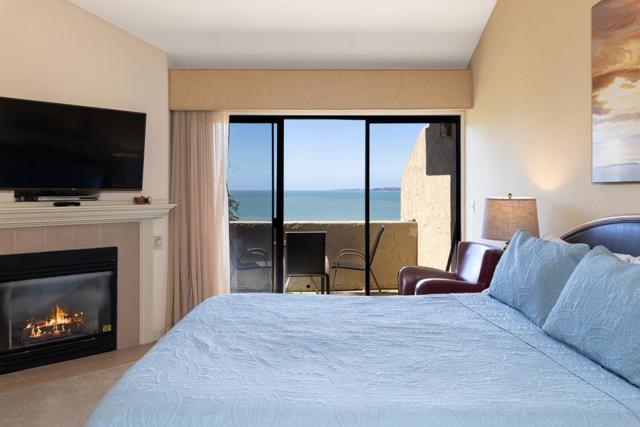 302 Seascape Resort Drive, Aptos CA: https://media.crmls.org/mediaz/3a2aec8d-8d58-45ba-973c-3e9aca350eb9.jpg