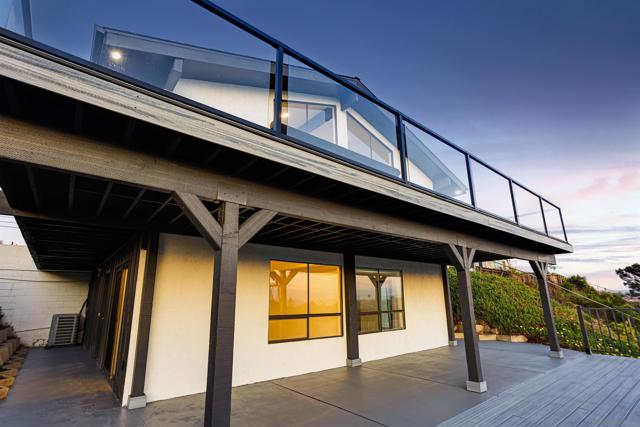 752 Monserate Ave, Chula Vista CA: https://media.crmls.org/mediaz/3a2b133d-ca0c-4458-885d-5fb9b79a0245.jpg