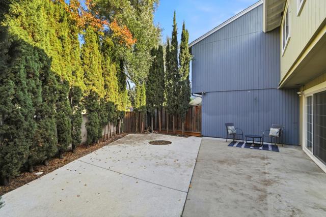 215 Elm Wood Court, Los Gatos CA: https://media.crmls.org/mediaz/3a2bc498-da85-4028-866d-85d57bc7daae.jpg