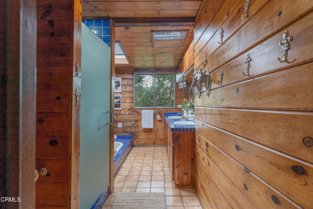 1949 Preston Avenue, Los Angeles CA: https://media.crmls.org/mediaz/3a2bc9e0-26e2-4d52-893d-727933d28dc8.jpg