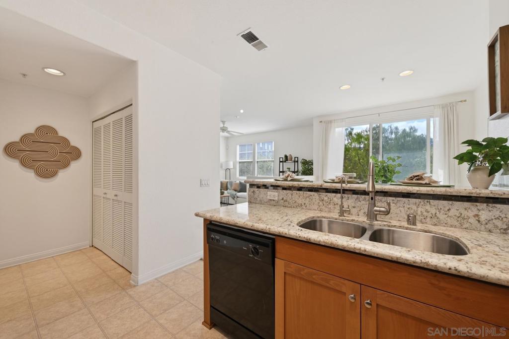 4611 Central Plaza - photo 10