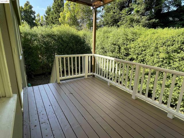1159 Winsor, Piedmont CA: https://media.crmls.org/mediaz/3a2d6844-361c-4054-a0c2-0efad249ca6c.jpg