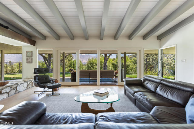 3608 Hampstead Road, La Canada Flintridge CA: https://media.crmls.org/mediaz/3a2e0a12-07bc-4cca-98f9-bc7deef421ea.jpg