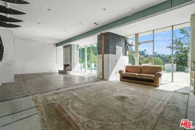 2442 Green View Place, Los Angeles CA: https://media.crmls.org/mediaz/3a2e3b9c-e1b5-4df8-8dee-0e11a8fbcd06.jpg