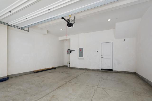 1951 Pavilion Lane, Chula Vista CA: https://media.crmls.org/mediaz/3a2e8c41-a21d-4cdb-b724-04f331e4eca1.jpg