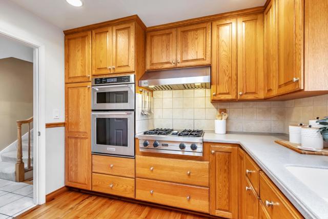 232 More Avenue, Los Gatos CA: https://media.crmls.org/mediaz/3a2e9bd7-8246-4459-9c08-e35d49e710d0.jpg