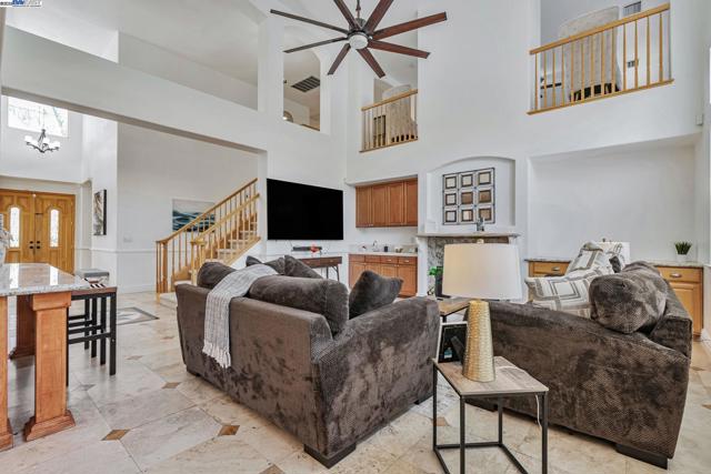 Image 11 of 60 For 5065 Carbondale Way