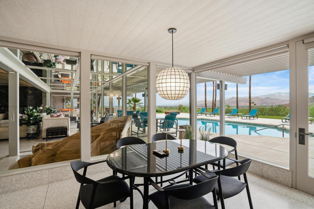 855 W Coronado Avenue, Palm Springs, CA 92262