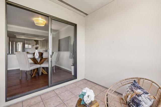 410 Sheridan Avenue, Palo Alto CA: https://media.crmls.org/mediaz/3a318859-e3c2-45a1-a89f-13c286a6cf6f.jpg