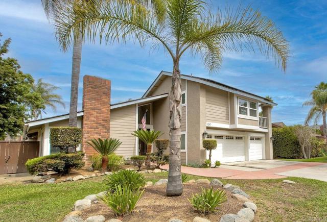 Detail Gallery Image 2 of 45 For 1207 Branding Iron Cir, Vista,  CA 92081 - 4 Beds | 3 Baths