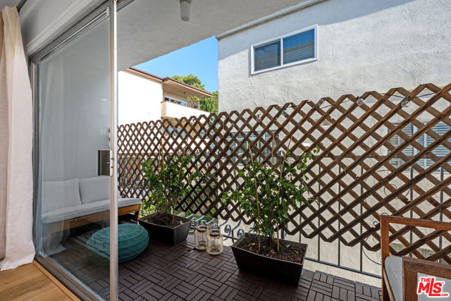 2431 3rd Street, 10 photo 8