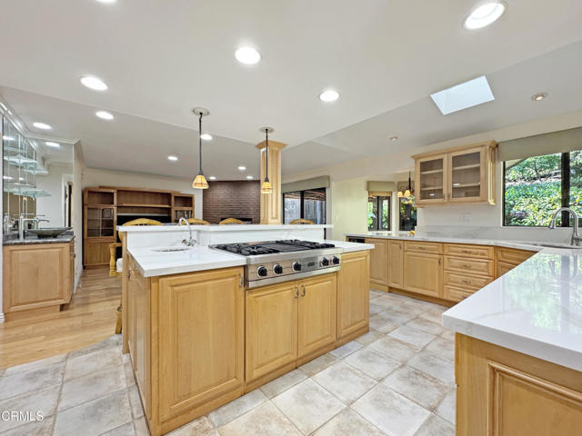 2307 Dorothy Street, La Crescenta CA: https://media.crmls.org/mediaz/3a3312ee-0edb-486f-adb5-1ad96b26f095.jpg