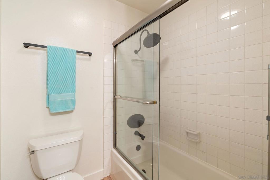 MLS #250043098SD image #42