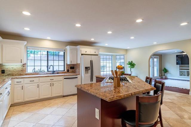 6020 Sherry Lee Lane, Salinas CA: https://media.crmls.org/mediaz/3a33a2f7-9094-4af5-9d3b-0972fae2d3cc.jpg