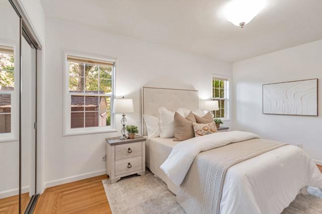 25 Overlake Court, Oakland CA: https://media.crmls.org/mediaz/3a3404af-545d-41ca-a774-0f307f05986a.jpg