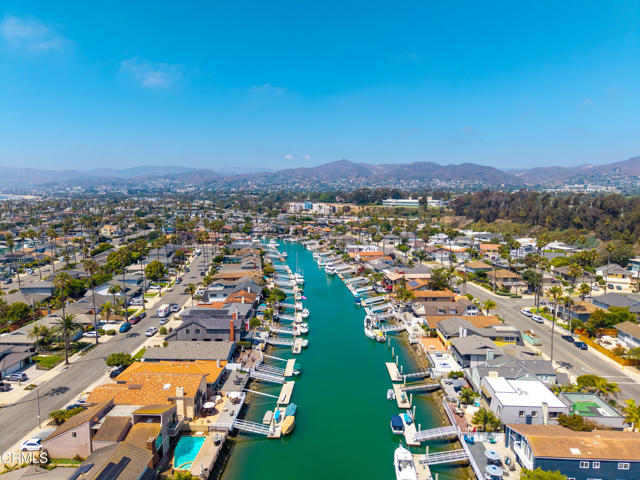 2851 Seahorse Avenue, Ventura CA: https://media.crmls.org/mediaz/3a342db6-795c-4790-bcc6-c10f64391743.jpg