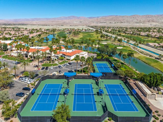 80086 Camino Santa Elise, Indio CA: https://media.crmls.org/mediaz/3a349a63-ce48-43fe-b20e-92d8d959d612.jpg
