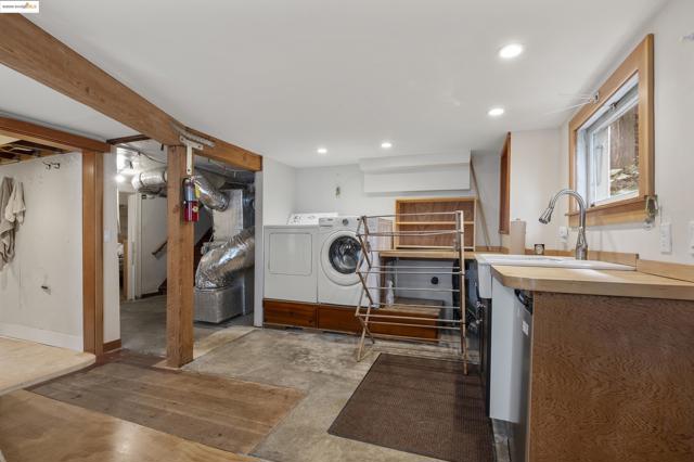 1001 Cragmont Ave, Berkeley CA: https://media.crmls.org/mediaz/3a34f8ca-42c5-4d8e-be43-598c6b9a975b.jpg