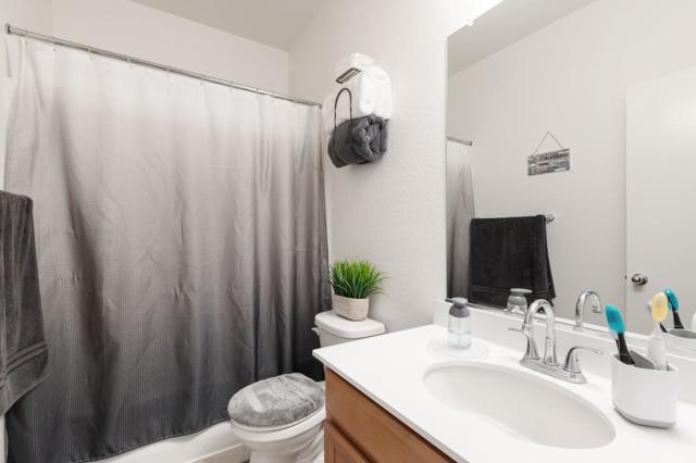 2066 Greenbriar Drive, Los Banos CA: https://media.crmls.org/mediaz/3a352f98-7ba7-4dc2-bcd4-a9381f98f71d.jpg