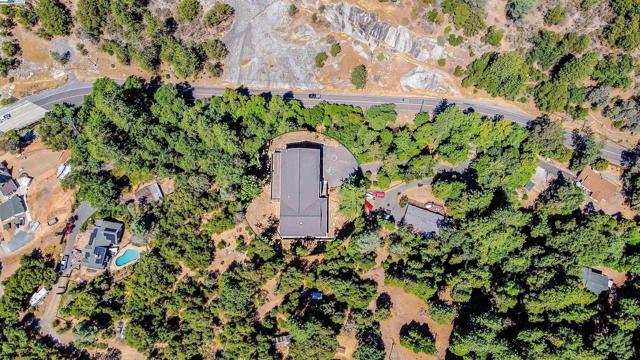 21451 Phoenix Lake Rd, Sonora CA: https://media.crmls.org/mediaz/3a3638f4-6335-4429-8c67-6b1c16fe3d46.jpg