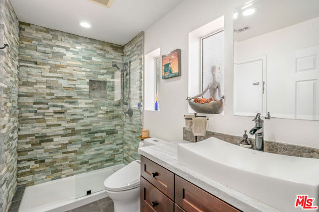 5734 Celedon, Playa Vista CA: https://media.crmls.org/mediaz/3a386c8f-b7e7-46e6-b5a6-8cc9e6756c2c.jpg
