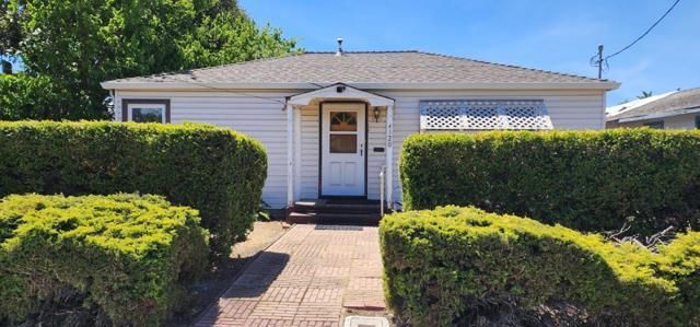 4320 Bassett Street, Santa Clara CA: https://media.crmls.org/mediaz/3a3924de-0bbc-4c62-b2ce-690b25749bf5.jpg