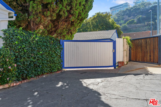 Drew Fenton | 11806 Bellagio Road Los Angeles CA | MLS: 7579537 Drew Fenton | 11806 Bellagio Road Los Angeles CA | MLS: 7579537