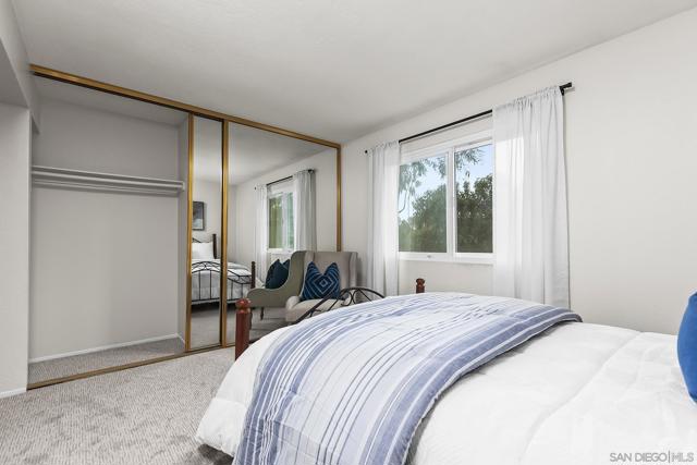 3985 Wabaska Dr, San Diego CA: https://media.crmls.org/mediaz/3a3a3e6e-81c8-477c-9887-11de9b8f5bca.jpg