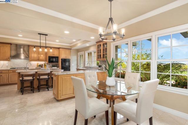3029 Alburni Ct, Pleasanton CA: https://media.crmls.org/mediaz/3a3b5713-8b63-496c-b959-06edfd51479e.jpg