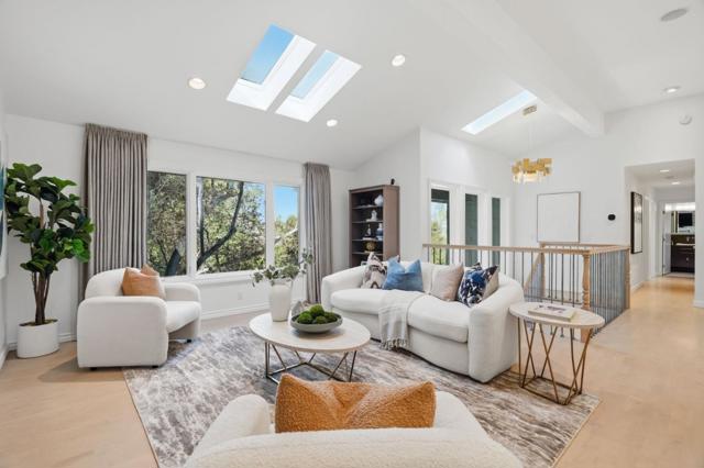 215 Vista De Sierra, Los Gatos CA: https://media.crmls.org/mediaz/3a3b6d9d-47fd-4805-9002-432f6df7dd35.jpg