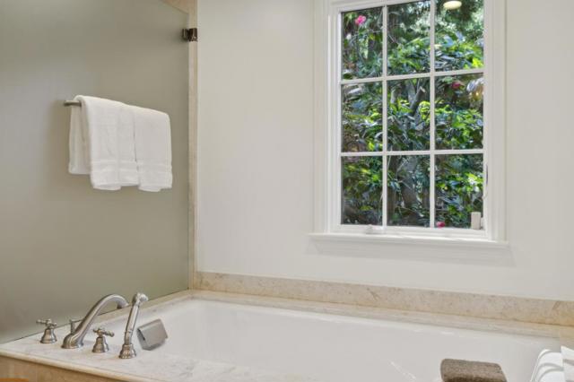 807 Crystal Springs Road, Hillsborough CA: https://media.crmls.org/mediaz/3a3b73e9-c663-429a-9c3a-c66708ec82ae.jpg