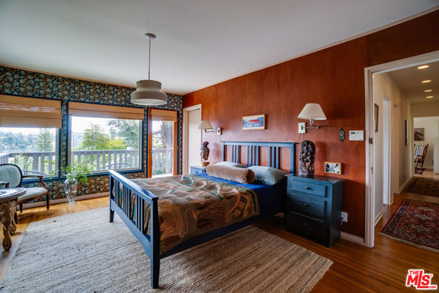 2020 Redcliff Street, Los Angeles CA: https://media.crmls.org/mediaz/3a3c8a1b-dbc1-4bc5-8b41-922f0e63d722.jpg