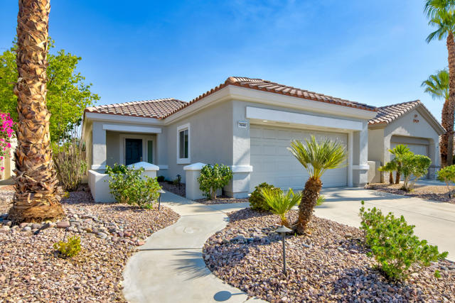 78680 Postbridge Circle, Palm Desert CA: https://media.crmls.org/mediaz/3a3cee1d-1480-4bf6-9708-475f19aa1c0b.jpg