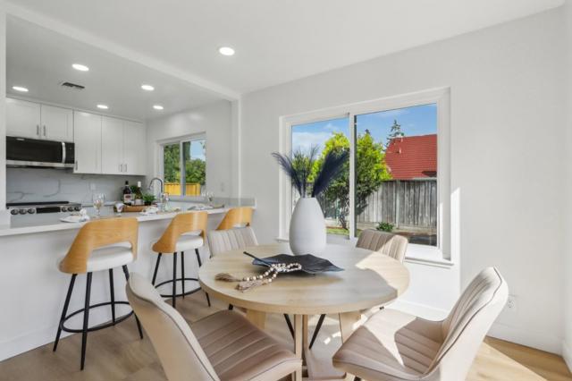 3039 Vesuvius Lane, San Jose CA: https://media.crmls.org/mediaz/3a3d4e28-358f-4503-a995-5e42b5dcdaa0.jpg