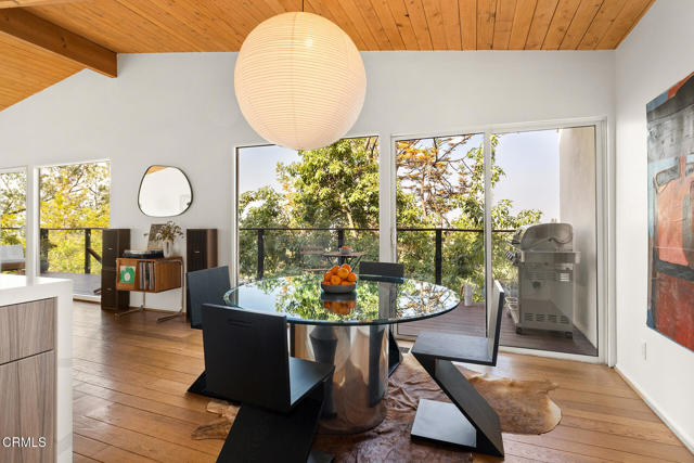 6201 1/4 Saylin Lane, Los Angeles CA: https://media.crmls.org/mediaz/3a3d9699-cda8-4949-a7b4-27f17e42682b.jpg