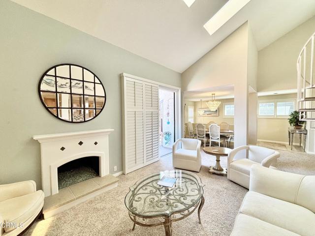 Detail Gallery Image 7 of 28 For 2231 Martinique Ln, Oxnard,  CA 93035 - 2 Beds | 2 Baths
