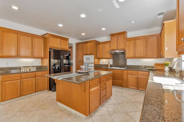 202 W Fauna Avenue, Mountain House CA: https://media.crmls.org/mediaz/3a3dc10c-2b91-46c0-b35e-716a9f5ba35a.jpg