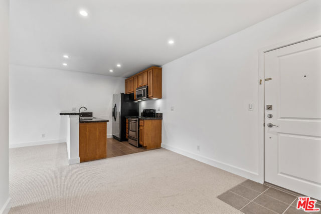10982 ROEBLING Avenue, Los Angeles CA: https://media.crmls.org/mediaz/3a3df14c-a4fc-4386-a1a2-6edfef03cc9d.jpg