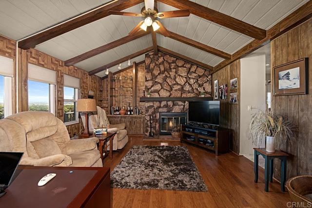 3535 Linda Vista Drive, San Marcos CA: https://media.crmls.org/mediaz/3a3f4e02-bc2d-493a-a38c-1463981b7c8e.jpg