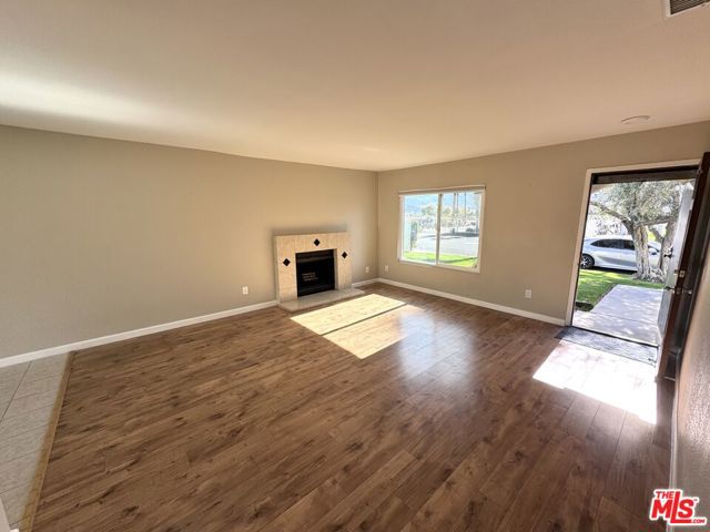 Image 2 of 27 For 41760 Largo  