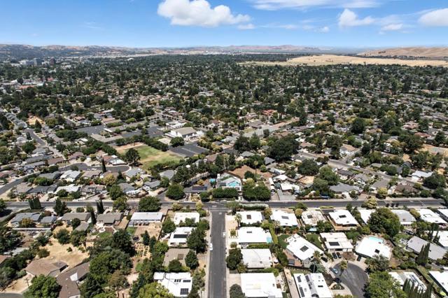 1579 West Street, Concord CA: https://media.crmls.org/mediaz/3a3fb86c-7bb5-4237-8b82-b2d29231d2e6.jpg