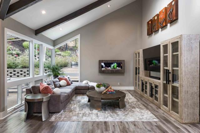 5 Oak Forest Court, Portola Valley CA: https://media.crmls.org/mediaz/3a40c6cc-a447-4f25-a0f2-a125f9295bba.jpg