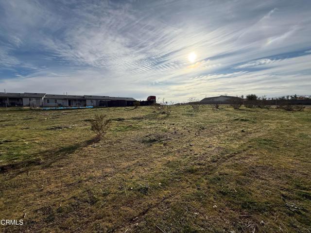 16670 Sequoia Street, Hesperia CA: https://media.crmls.org/mediaz/3a416b01-6d02-4d1b-960b-a96ce53738e3.jpg